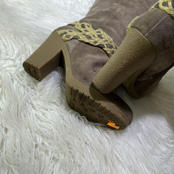 Nine West vintage tall boots - Picture 5 of 9